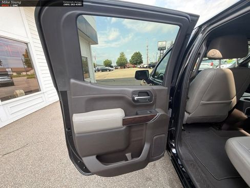 Used 2019 GMC Sierra 1500 SLT w/ SLT Premium Plus Package AWD/4WD image 19