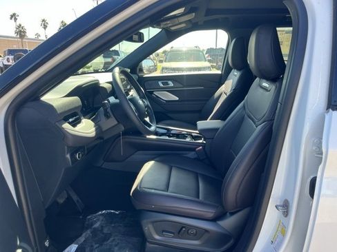New 2026 Ford Explorer Platinum image 15