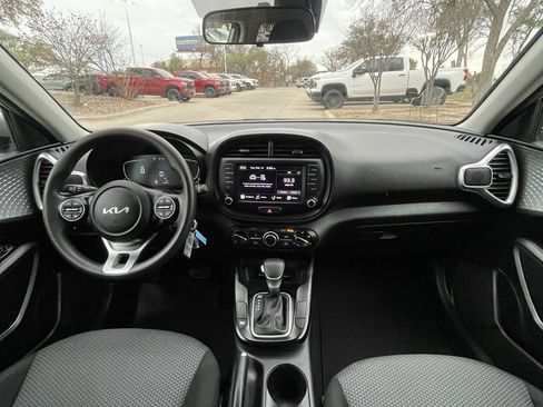 Used 2024 Kia Soul LX w/ Option Group 015 image 10