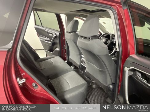 Used 2021 Toyota RAV4 XLE image 15