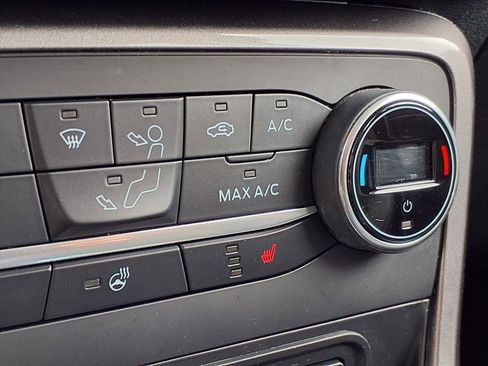 Used 2022 Ford EcoSport SES image 16