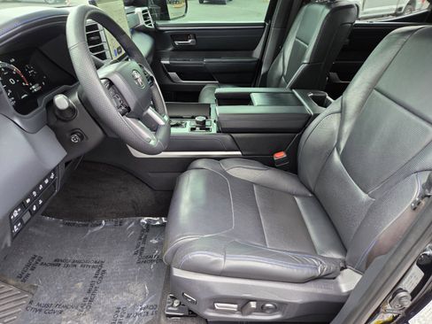 Used 2022 Toyota Tundra Platinum image 10