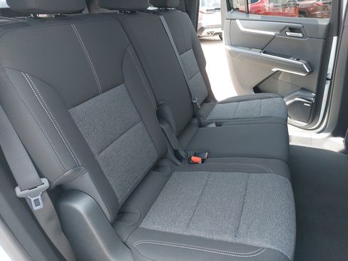 New 2025 GMC Acadia Elevation image 11