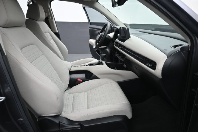 Certified 2026 Honda HR-V LX image 9