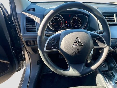 Used 2025 Mitsubishi Outlander Sport AWD image 11