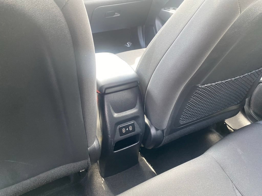 Used 2025 Hyundai Venue SEL FWD image 49