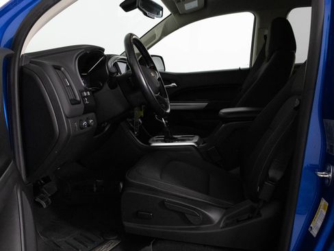 Used 2022 Chevrolet Colorado LT w/ LT Convenience Package image 16