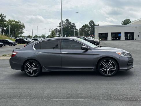 Used 2017 Honda Accord Sport Special Edition image 26