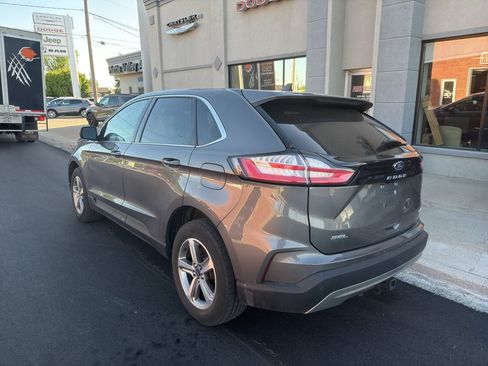 Used 2022 Ford Edge SEL w/ Convenience Package AWD/4WD image 4