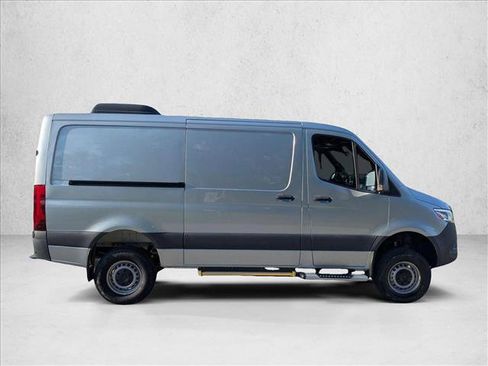 Used 2025 Mercedes-Benz Sprinter 2500 image 4