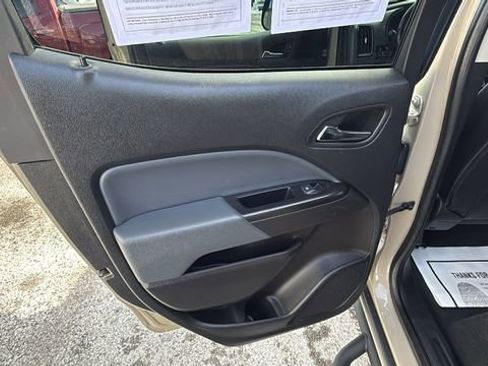 Used 2022 Chevrolet Colorado Z71 image 24