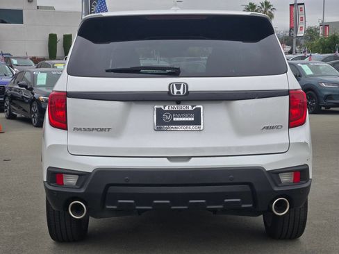 Used 2023 Honda Passport EX-L image 6