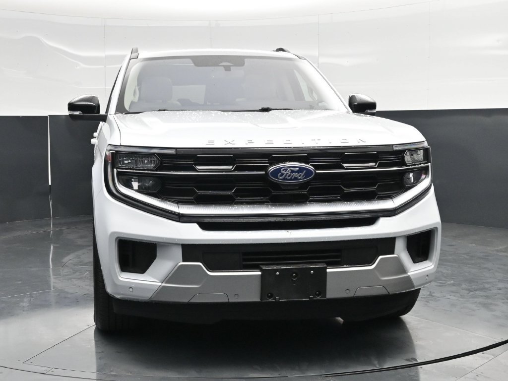 Used 2025 Ford Expedition Max Platinum AWD/4WD image 4