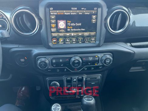 Used 2020 Jeep Wrangler Unlimited Sahara AWD/4WD image 39
