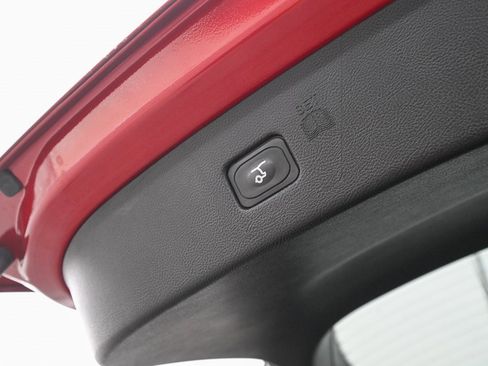 Certified 2024 Ford Edge SEL w/ Convenience Package image 18