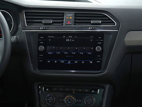 Used 2021 Volkswagen Tiguan S image 15