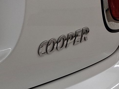 Used 2024 MINI Cooper 2-Door Hardtop FWD image 20