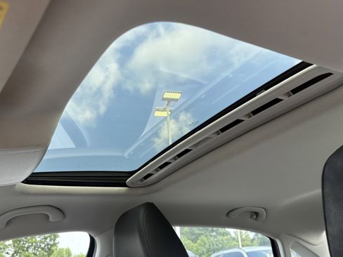 Used 2019 Volkswagen Passat 2.0T Wolfsburg w/ Wheels & Sunroof Package FWD image 29