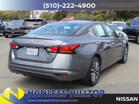 Used 2025 Nissan Altima 2.5 SV FWD image 7