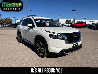 Used 2023 Nissan Pathfinder Platinum