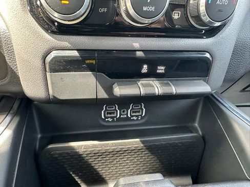 Used 2024 RAM 1500 Laramie image 32