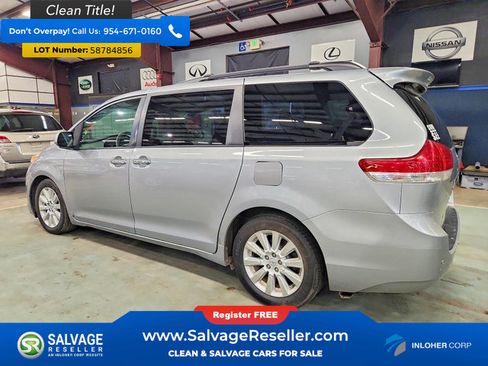 Used 2014 Toyota Sienna XLE w/ Entertainment Package AWD/4WD image 3