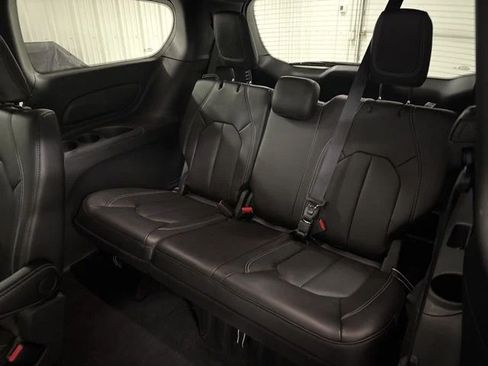 Used 2026 Chrysler Pacifica Select AWD/4WD image 31