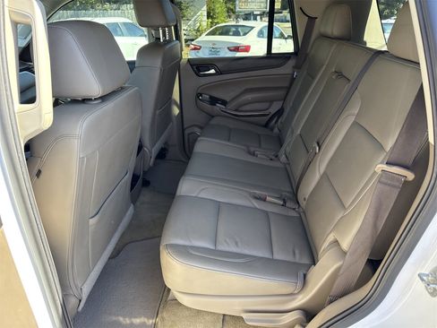 Used 2017 GMC Yukon SLT image 10