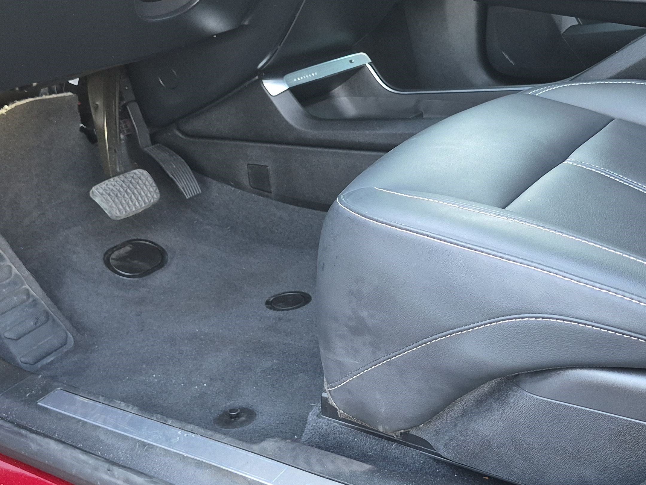 Used 2024 Cadillac Lyriq Tech w/ LPO, Floor Liner Package RWD image 33