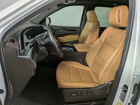 Certified 2024 Cadillac Escalade Premium Luxury w/ LPO, Floor Liner Package AWD/4WD image 20