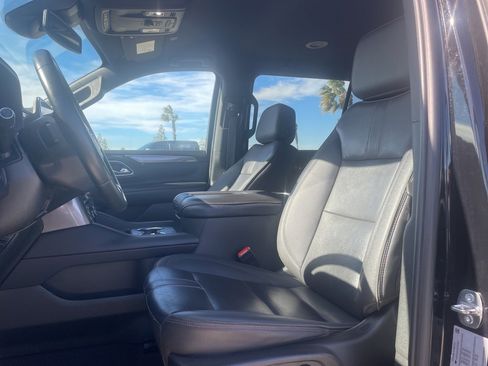 Used 2024 Chevrolet Suburban RST image 7