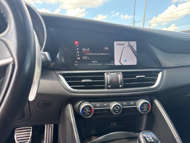 Used 2018 Alfa Romeo Giulia Ti w/ Quick Order Package 22X Lusso AWD/4WD image 18