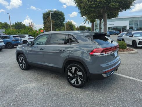 New 2026 Volkswagen Atlas Cross Sport SE FWD image 9