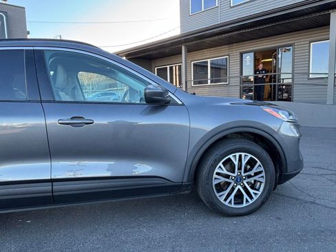 Used 2021 Ford Escape SEL image 4