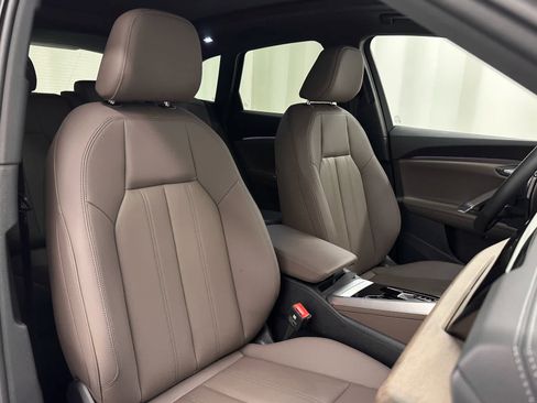Used 2025 Audi Q5 Premium Plus w/ Premium Plus AWD/4WD image 19