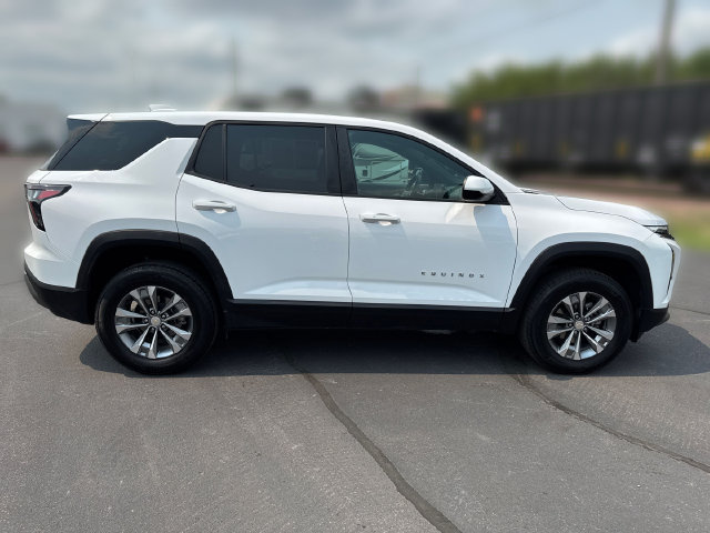 Used 2025 Chevrolet Equinox LT AWD/4WD image 6