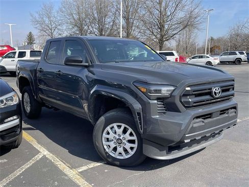 Used 2024 Toyota Tacoma SR image 8