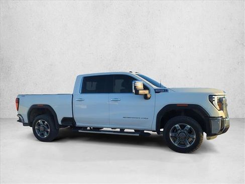 Used 2025 GMC Sierra 2500 SLT w/ SLT Premium Package AWD/4WD image 4