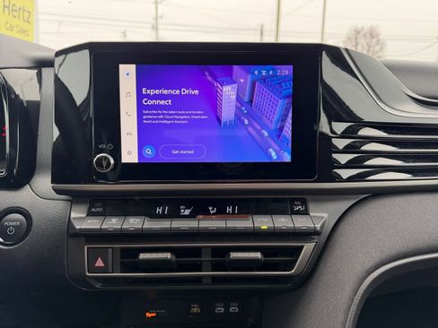 Used 2025 Toyota Camry LE image 18