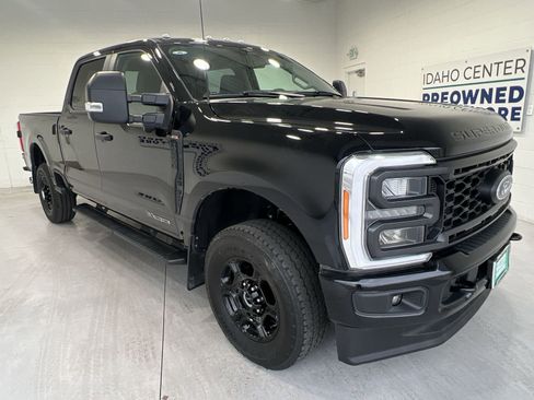 Used 2023 Ford F250 XL w/ STX Appearance Package image 2