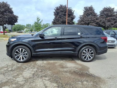 Used 2021 Ford Explorer ST w/ Equipment Group 401A AWD/4WD image 2