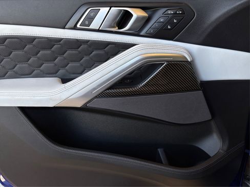Used 2025 BMW X6 M Competition w/ Executive Package image 21