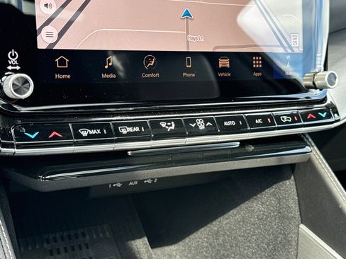 New 2026 Jeep Grand Wagoneer L Limited AWD/4WD image 19