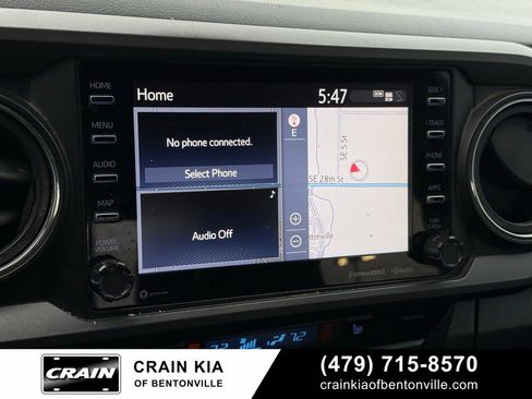 Used 2022 Toyota Tacoma TRD Off-Road w/ TRD Premium Off Road Package AWD/4WD image 17