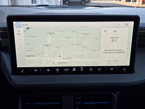 New 2026 Ford Maverick Lobo AWD/4WD image 38