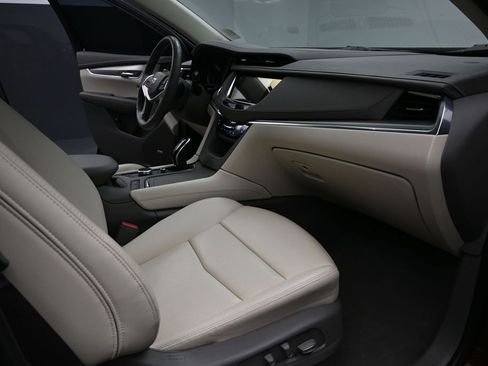 Certified 2022 Cadillac XT5 Premium Luxury AWD/4WD image 22