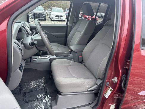 Used 2020 Nissan Frontier SV w/ SV Utility Package image 4