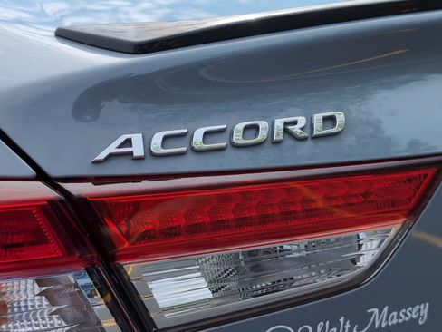 Used 2022 Honda Accord Sport image 11