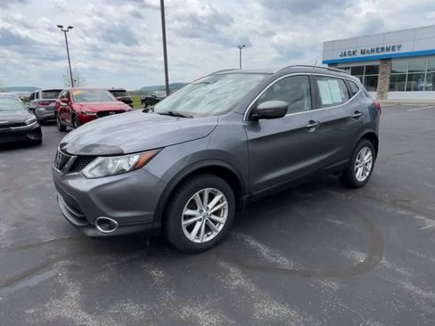 Used 2018 Nissan Rogue Sport SV w/ SV All-Weather Package AWD/4WD image 4