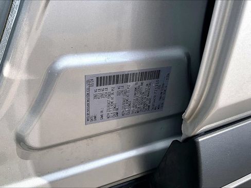 Used 2024 Nissan Rogue S FWD image 24
